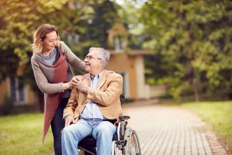 600-euro-al-mese-senza-legge-104-la-funzione-del-caregiver