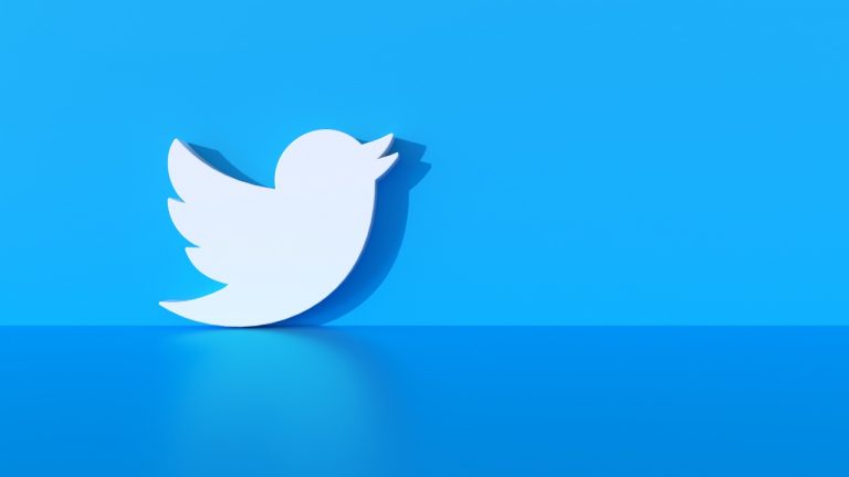 Twitter cambia proprietario, diventa privata per garantire la libertà