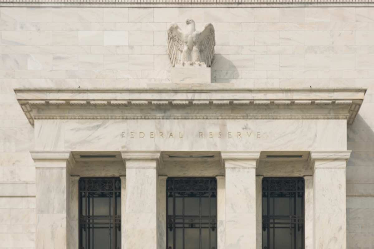 Fed, arrivano nuovi tagli da novembre a giugno