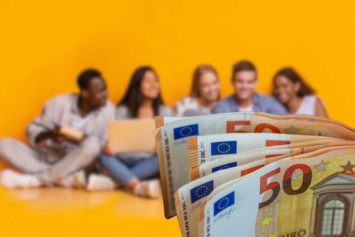 Bonus studenti oltre 600 euro