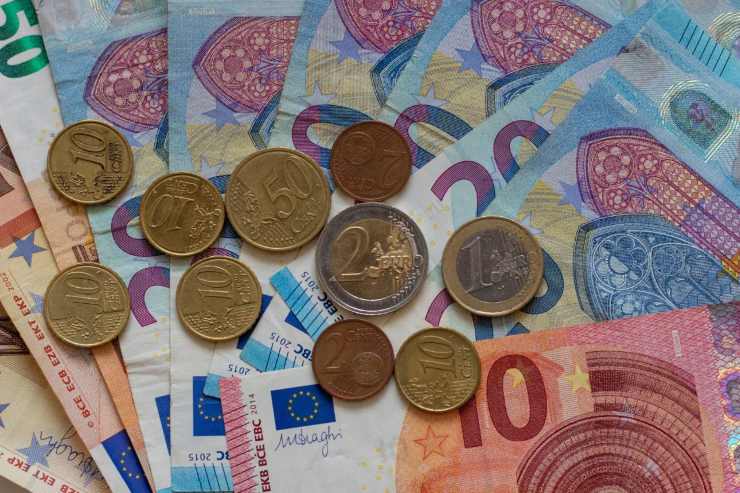 banconote e monete euro