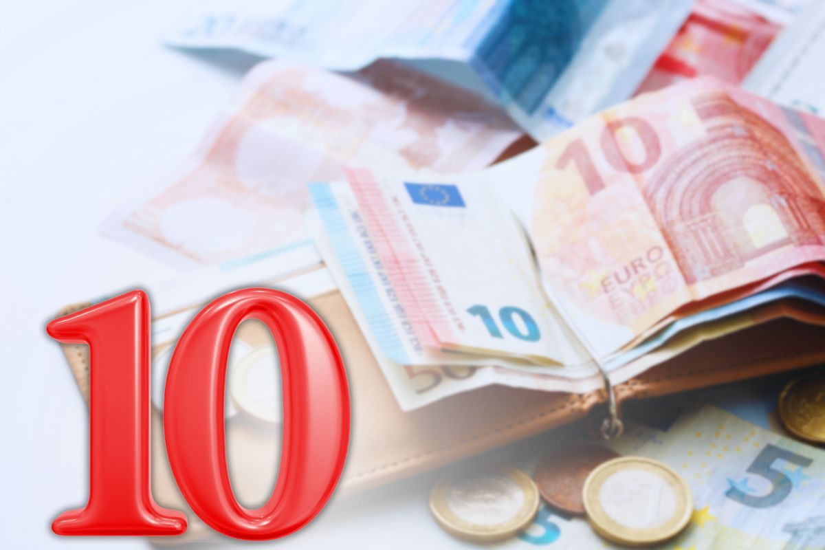 sfondo con banconote e monete euro e focus numero 10