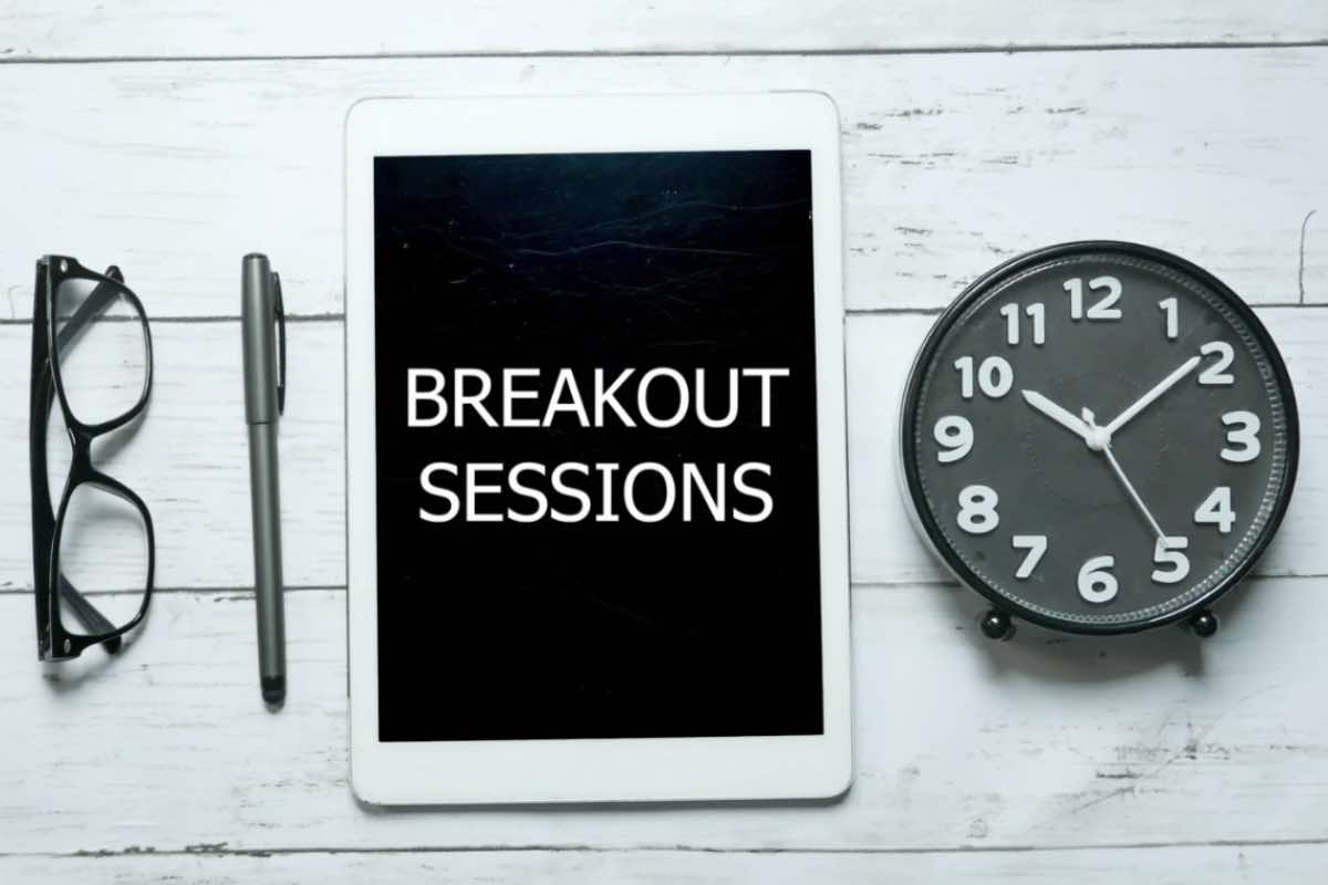 breakout sessions, orologio taccuino occhiali 