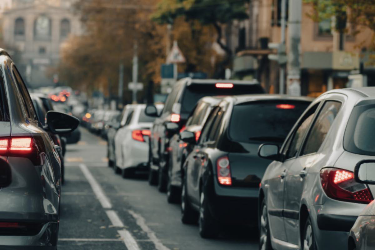 Auto nel traffico